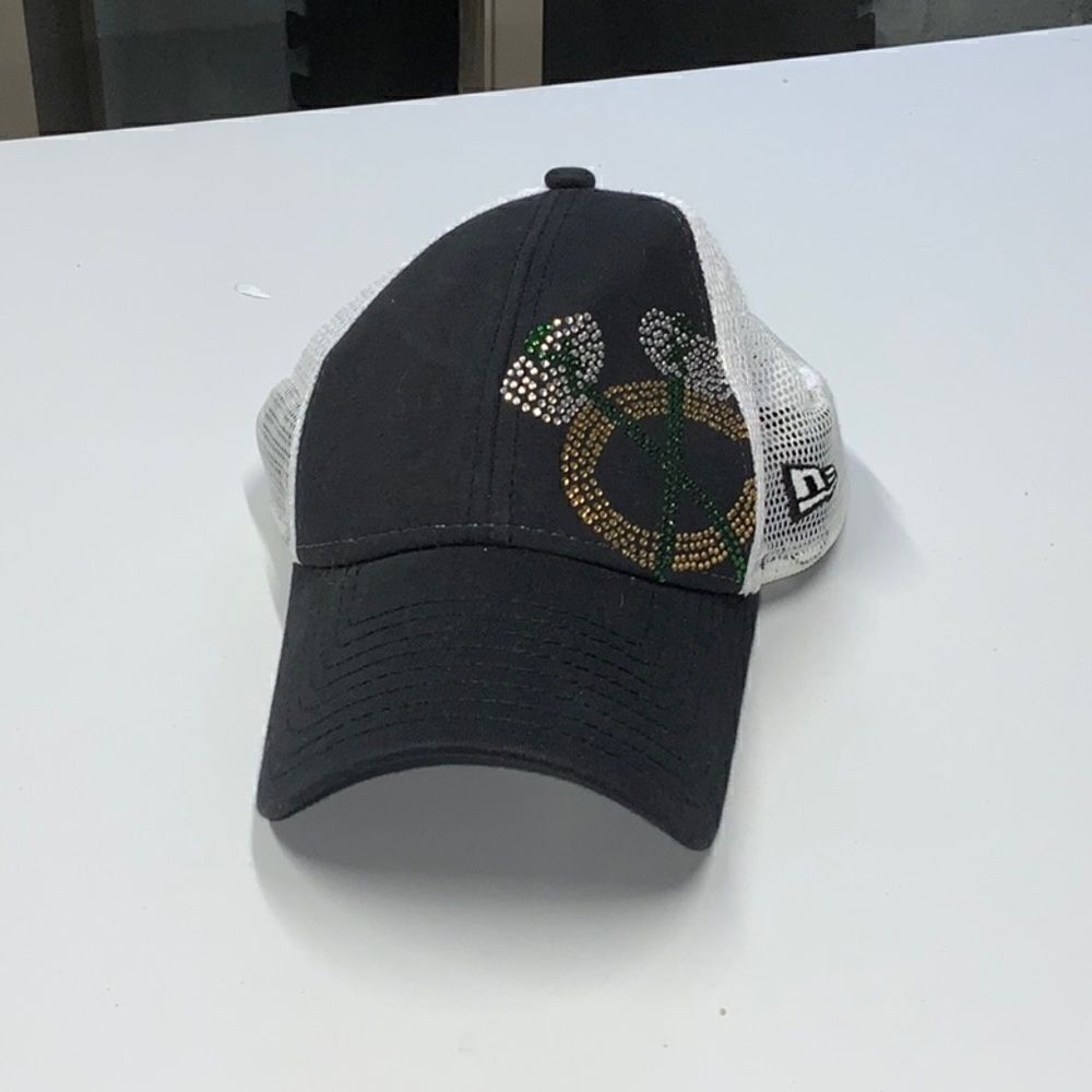 Chicago Blackhawks Glitter Logo Adjustable Baseball Hat